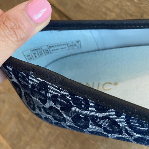 Vionic Blue Leopard Print Flats 10 - Picture 6 of 12